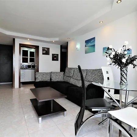 Coblanca 8-72 Apartment *