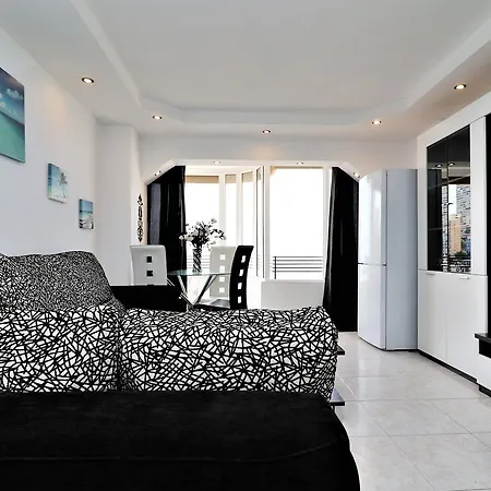 Coblanca 8-72 Apartment